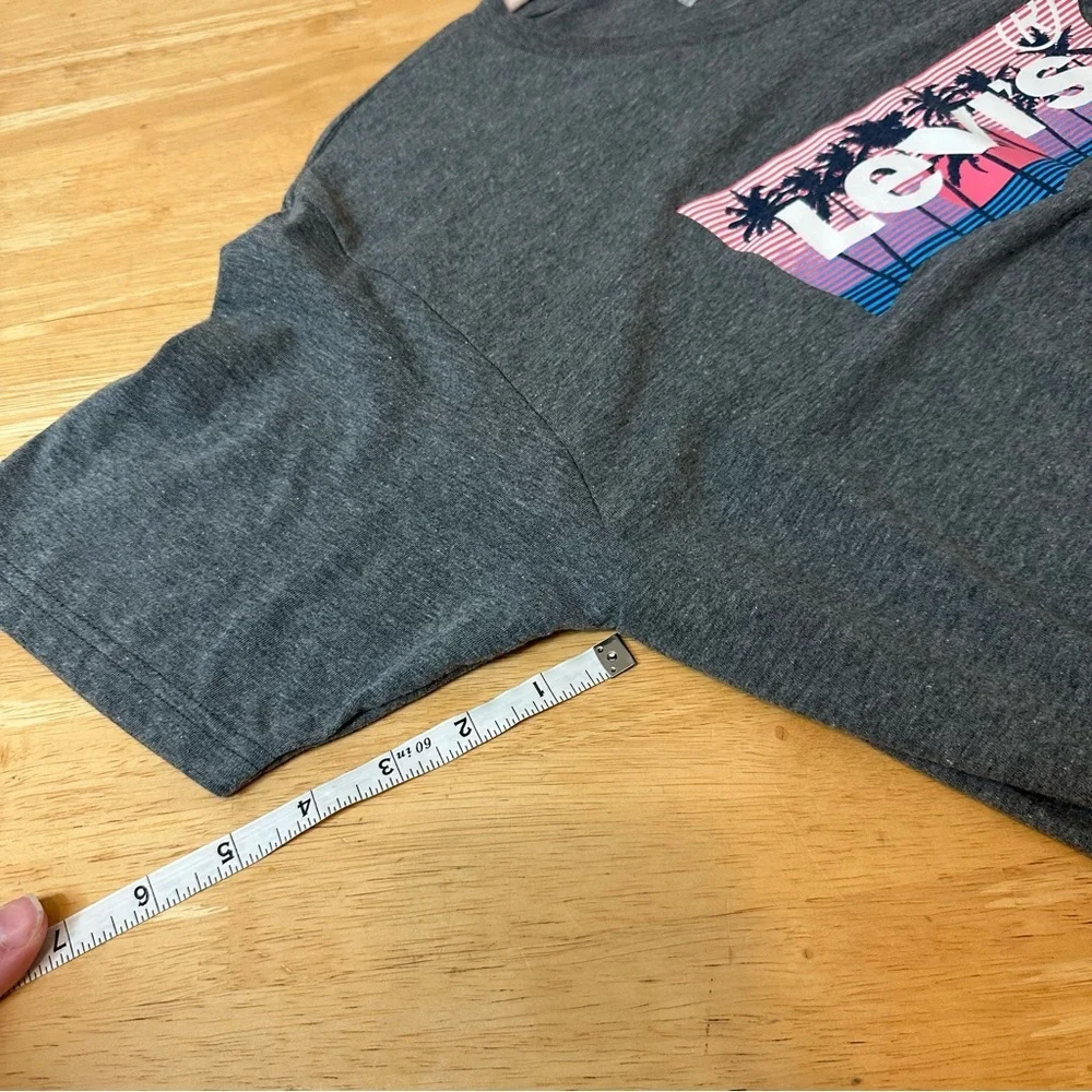 Levis Mens Large L T Shirt Gray Spellout Short Sleeve Casual Crew Neck Palm Tree